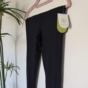 NWT Gaiam Om Yoga Leggings